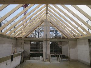 Dachstuhl Giebel Haus 4